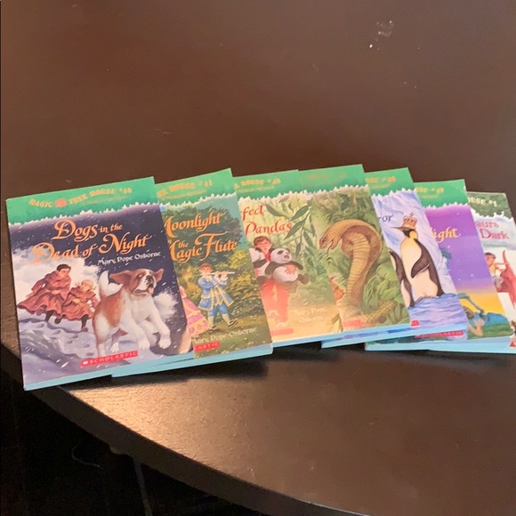 7 Magic tree house books GREAT CONDITION - Picture 1 of 1